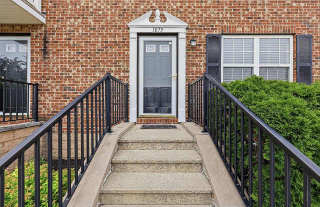 1075 Shady Lake Drive Gallery 3