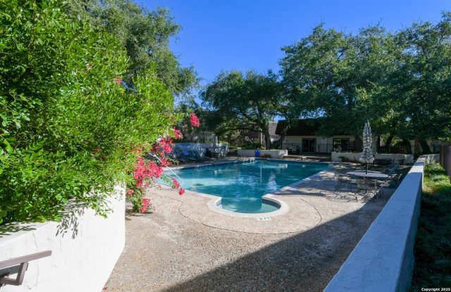 8715 Starcrest unit: 58 photos photos