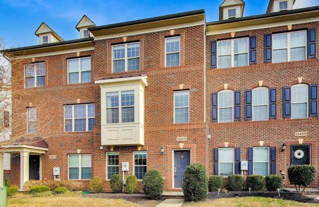 Beautiful Garage Townhouse in Poplar Run - Minutes to Glenmont METRO  I-200! photos photos