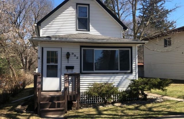 992 Humboldt Ave - 992 Humboldt Avenue, West St. Paul, MN 55118