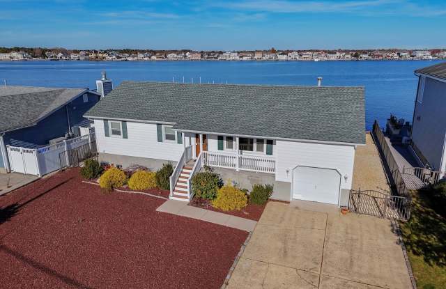1828 Ensign Court - 1828 Ensign Court, Toms River, NJ 08753