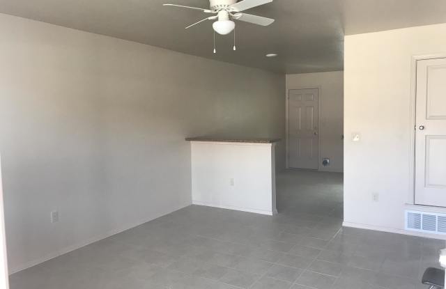 594 Lomaland Drive Gallery 4