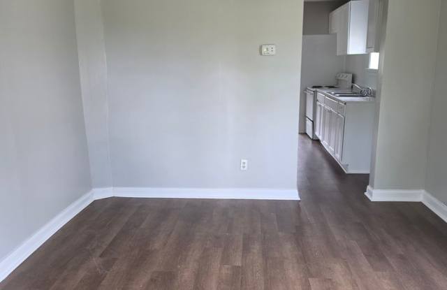 2 Bedroom 1 Bath House in Southwest Roanoke Gallery 4