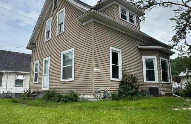 2 bedroom 1 bath home in Moline photos photos