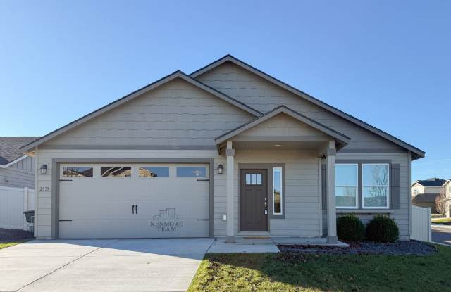 FURNISHED: 3 Bedroom, 2 Bath Home in South Richland photos photos