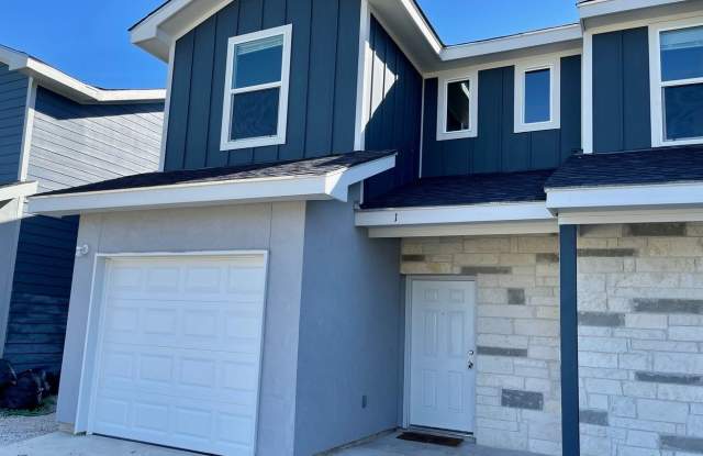 6922 Crestway Rd unit: 4 photos photos