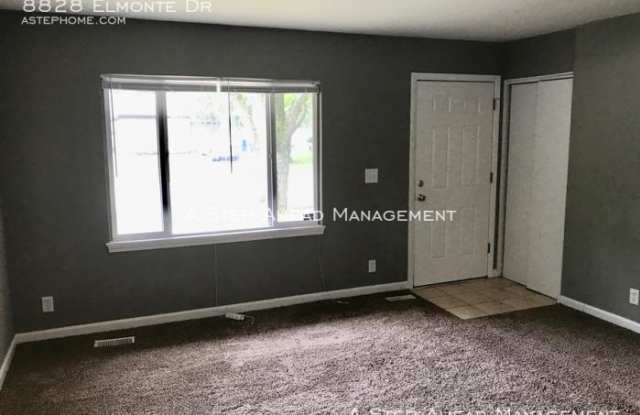 8828 Elmonte Dr Gallery 2