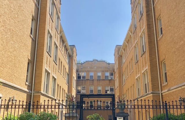 1361 W. Greenleaf #3C - 1361 West Greenleaf Avenue, Chicago, IL 60626