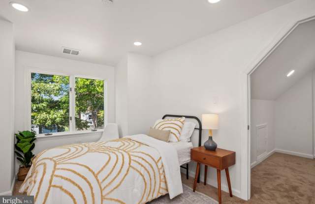 6603 GUDE Avenue Gallery 4