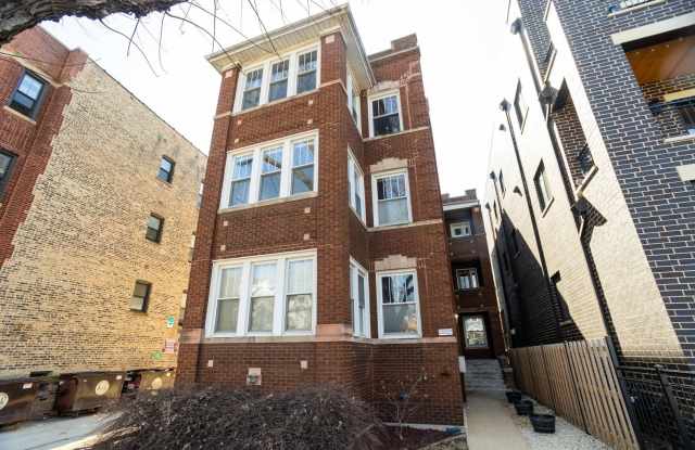2215 W FOSTER Avenue photos photos