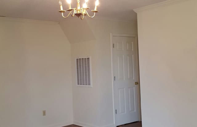 1819 Stafford Cove Gallery 3