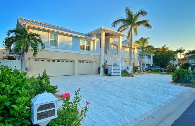 5935 Bayview Circle South - 5935 Bayview Circle South, Gulfport, FL 33707