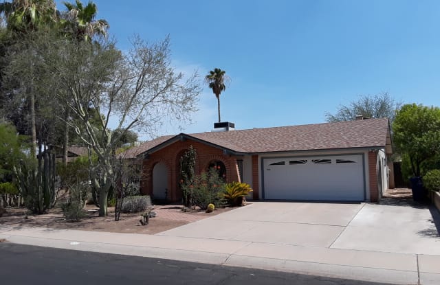 2307 E EL PARQUE Drive - 2307 East El Parque Drive, Tempe, AZ 85282