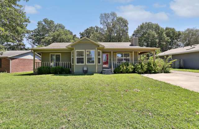 COMING SOON! 3/ 2 Home for Rent Gallery 3