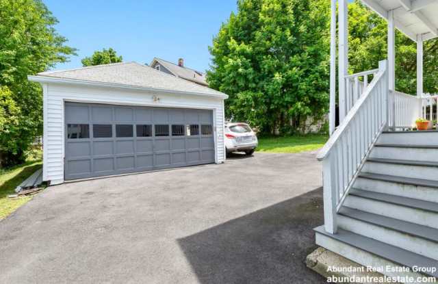 17 Holden Rd. Gallery 2