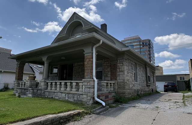 4534 Summit St photos photos
