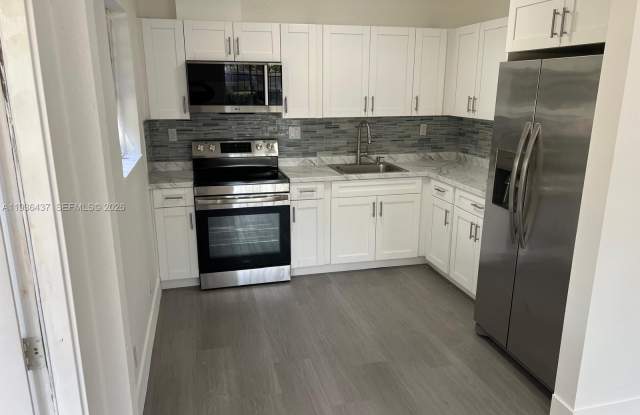 1185 NW 134th St photos photos