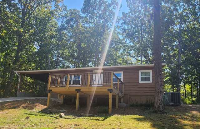 Cozy, completely remodeled 2 bedroom / 1 bath in Fairfield Glade 1 year lease available Gallery 3