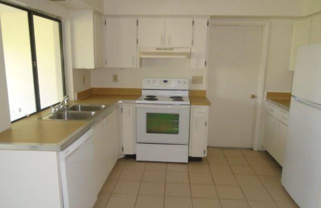 1539 Medford Place Gallery 3