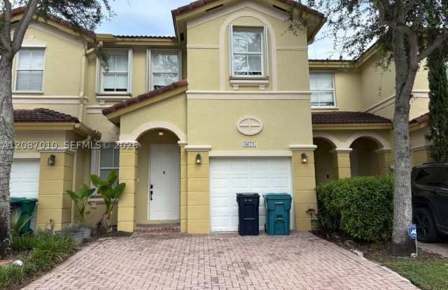 8671 NW 112th Ct Gallery 1
