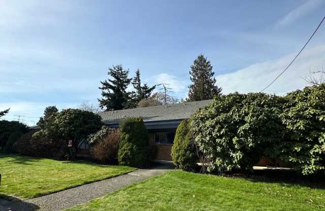Beautiful and cozy updated one bedroom apartment in Downtown Renton. photos photos