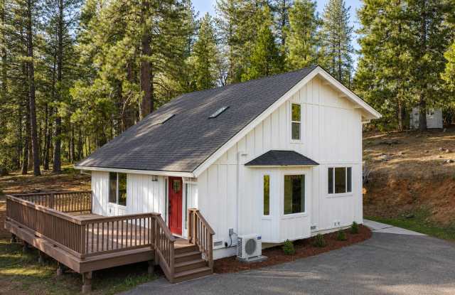 3800 Dogwood Lane Gallery 2