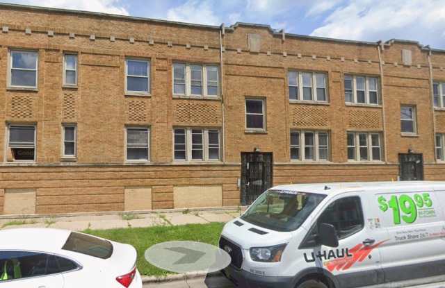 714 W 80th Street unit: 1 - 714 West 80th Street, Chicago, IL 60620