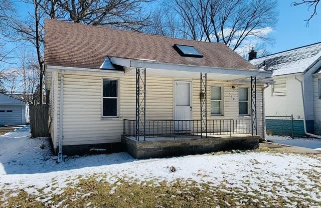 510 STRATFORD Road - 510 Stratford Road, Ferndale, MI 48220