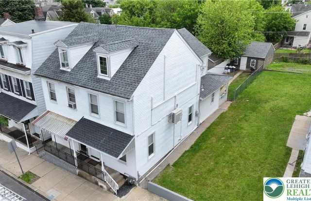 1316 Ferry Street photos photos