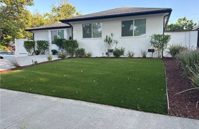 22700 Criswell Street photos photos