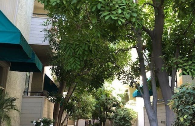 4515 Coldwater Canyon Avenue - 4515 Coldwater Canyon Avenue, Los Angeles, CA 91604