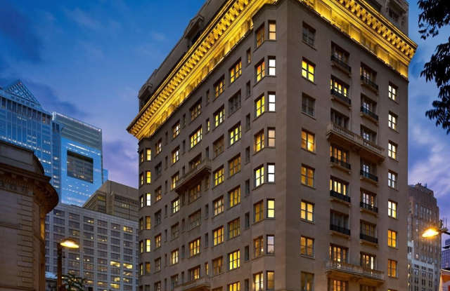 135 S 18TH Street unit: 1Bedpremium photos photos