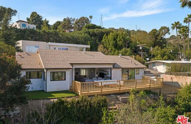 2612 Carman Crest Dr Gallery 3