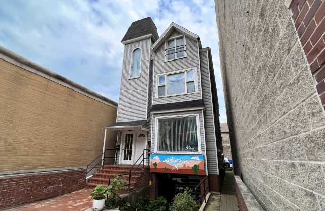 2631 North Halsted Street - 2 photos photos