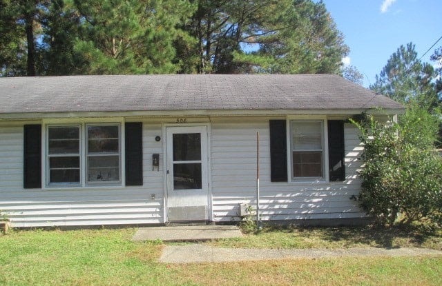 508 Elm Street - 508 Elm Street, Jacksonville, NC 28540