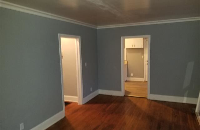 1611 Bancroft Street Gallery 2