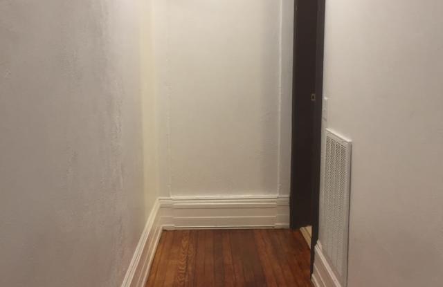 Spacious 2-3 Bedroom Historic Spacious Apartment near York College! photos photos