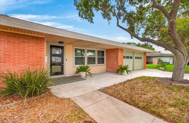 609 Peerman - 4/bed 3/bath - $2995/month Gallery 3