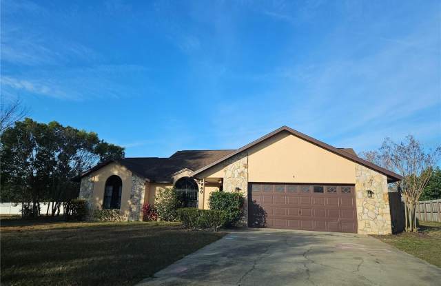 2940 DUPONT STREET photos photos