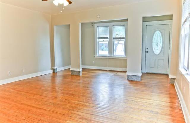 5305 Vickery Boulevard Gallery 2