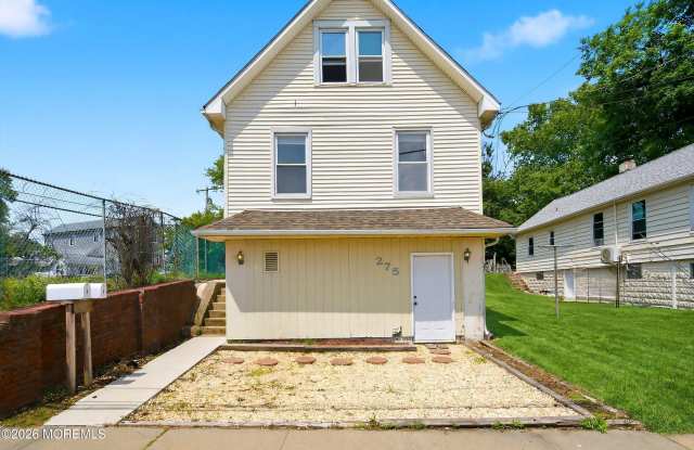 275 Laurence Parkway Gallery 1