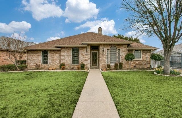 153 Creek Courts Drive - 153 Creek Courts Drive, Trophy Club, TX 76262