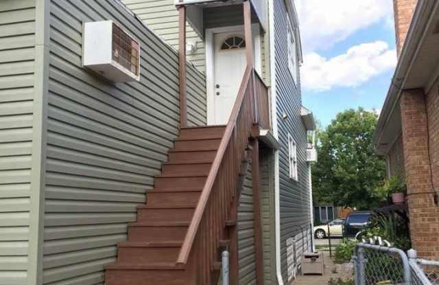 4550 N Merrimac Avenue Gallery 1