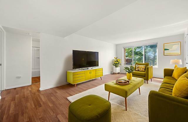 Courtyard Garden photos photos