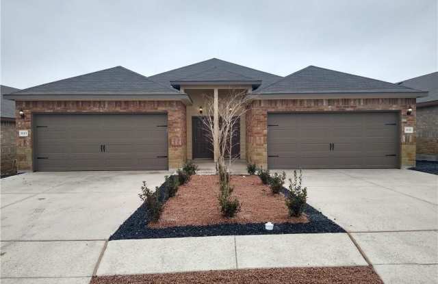1123 Burek Cross photos photos