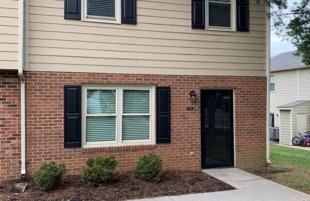 3 Bedroom 2.5 Bath Townhouse Gallery 1