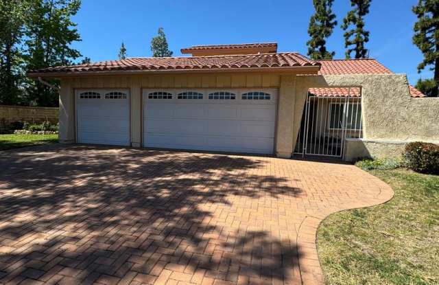 Prime Cul-de-Sac Location with Expansive Backyard photos photos Prime Cul-de-Sac Location with Expansive Backyard photos photos