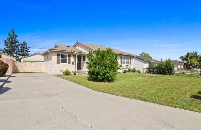 Spacious 3 Bedroom 2 Bath Available Now! photos photos