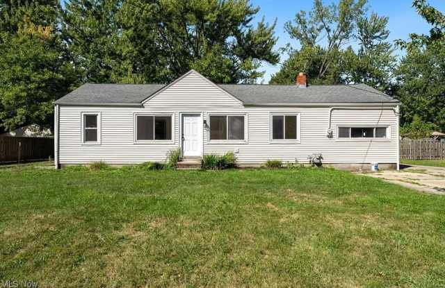 Beautiful 3 Bedroom Mentor Home photos photos