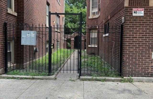 1021 N lamon Avenue photos photos
